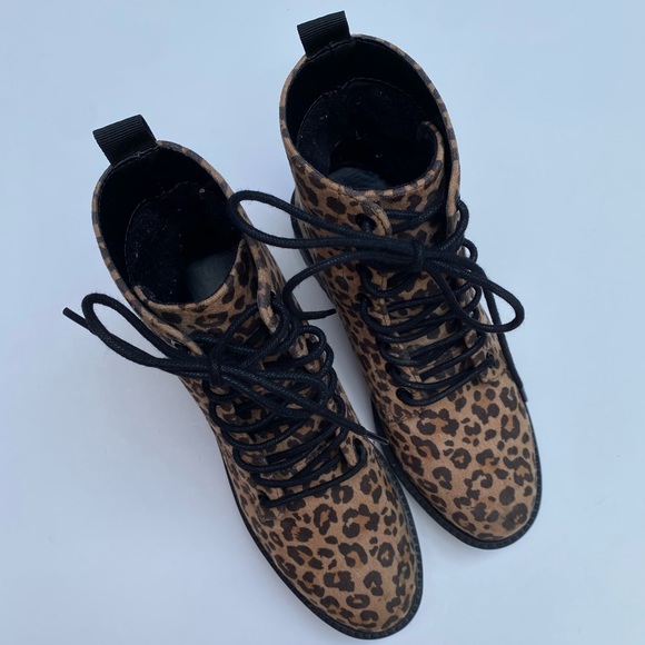 Forever 21 Leopard Print Combat Boot Size 6 - Picture 7 of 10
